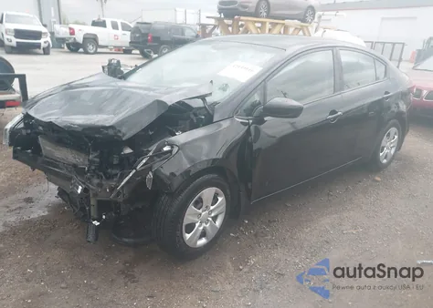 2017 Kia Forte Lx z USA, uszkodzony, nr VIN 3KPFK4A78HE110191